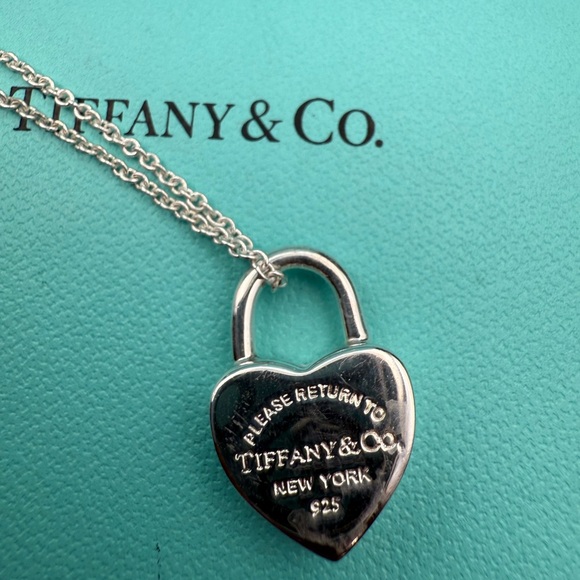 Tiffany & Co. Return to Tiffany Heart Lock Pendant Necklace Sterling Silver 925 - Picture 5 of 9